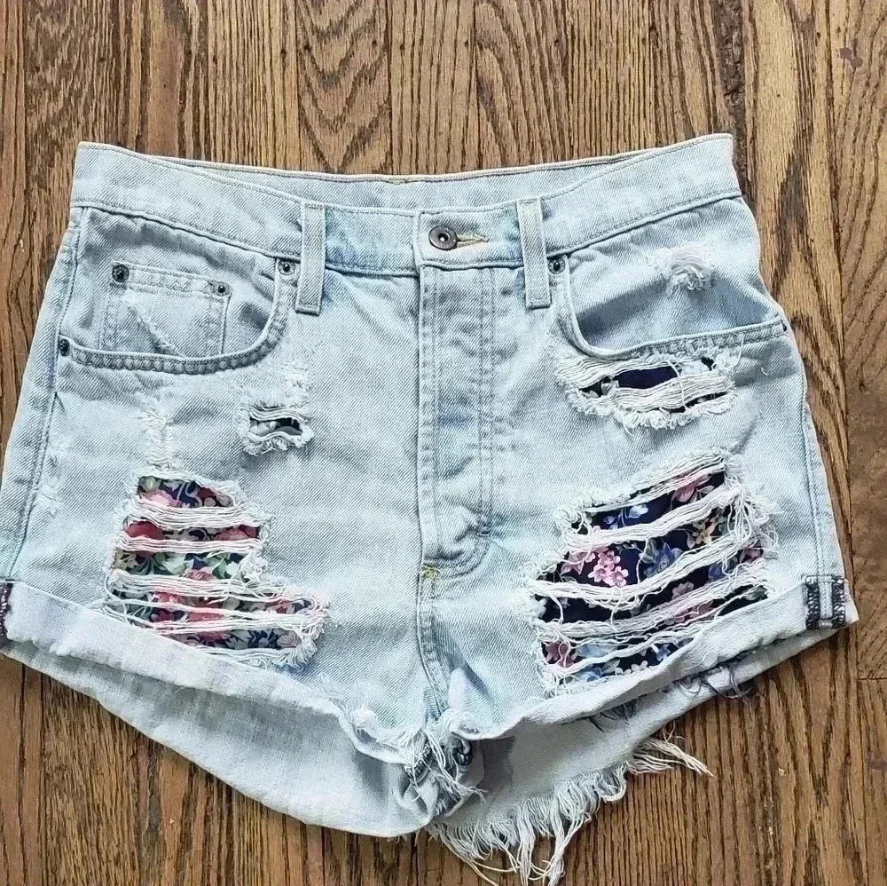 CarMar jean shorts 100% cotton destressed floral womens size 27